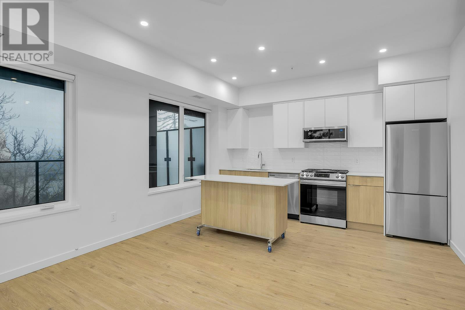 302-417 Cedar Avenue, Kelowna, BC, V1Y 4X2 - 3