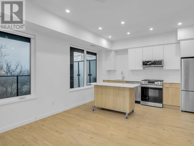 302-417 Cedar Avenue, Kelowna, BC, V1Y 4X2 - 3