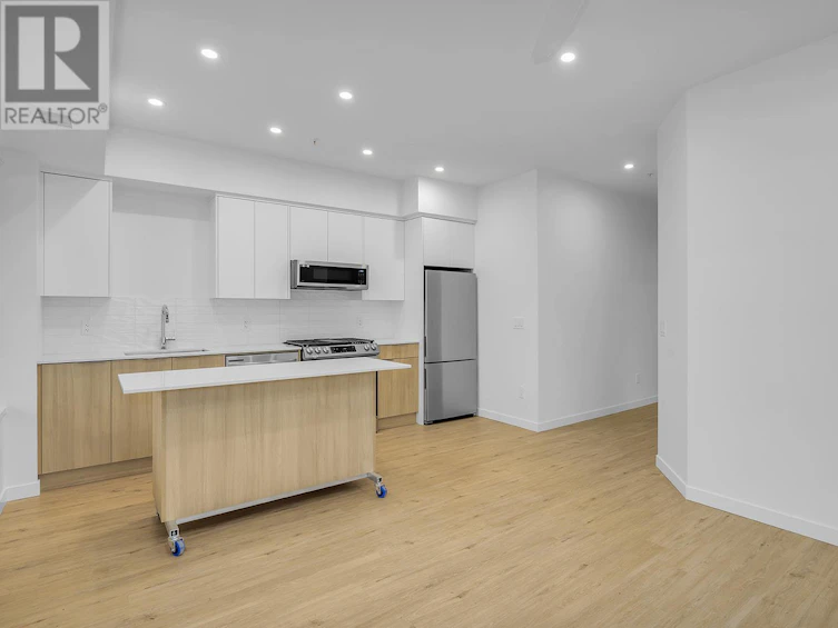 302-417 Cedar Avenue, Kelowna, BC, V1Y 4X2 - 4