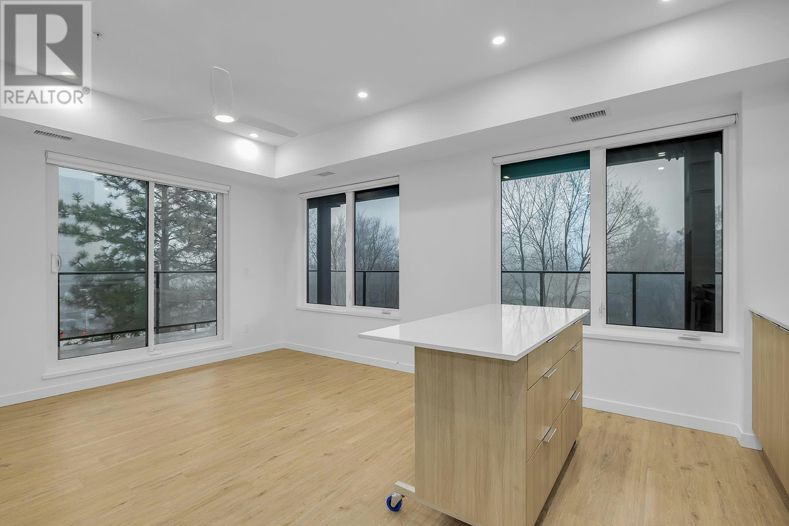 302-417 Cedar Avenue, Kelowna, BC, V1Y 4X2 - 5