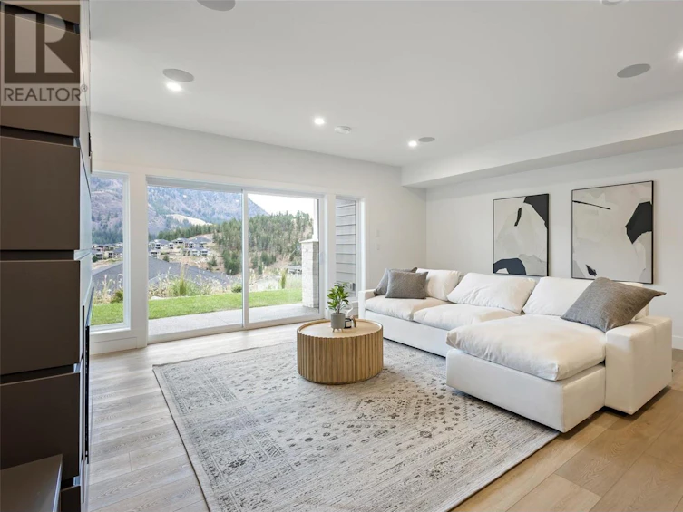 923 Melrose Street, Kelowna, BC, V1P 0A8 - 38