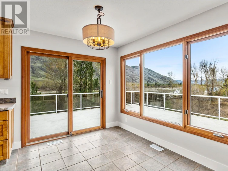 605 Porterfield Road Road, Kamloops, BC, V2B 6M5 - 3