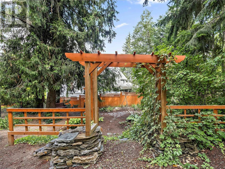 2197 Lakeview Drive, Blind Bay, BC, V0E 2W2 - 35
