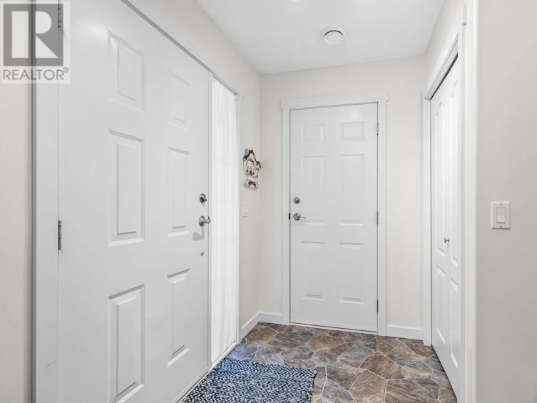 2844 Summerview Place, West Kelowna, BC, V4T 2S5 - 4