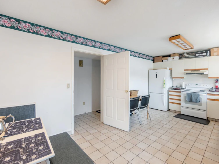 677 6th Street Street, Castlegar, BC, V1N 3Y6 - 31