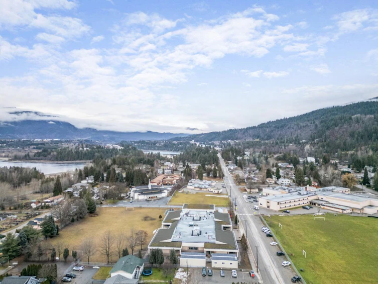 677 6th Street Street, Castlegar, BC, V1N 3Y6 - 48