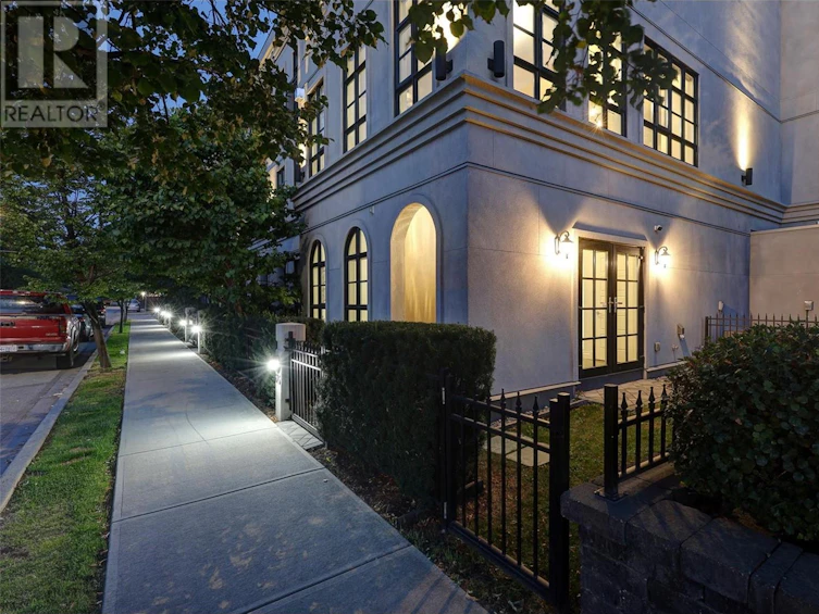 615 Fuller Avenue, Kelowna, BC, V1Y 2E7 - 4