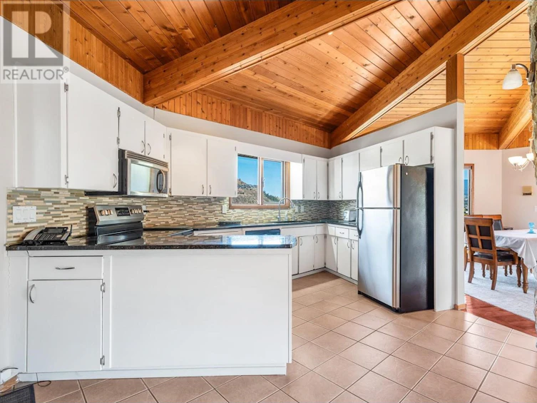 2100 40th Street, Vernon, BC, V1T 7P1 - 9
