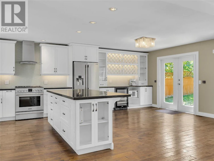 360 South Rio Drive, Kelowna, BC, V1V 2B1 - 21