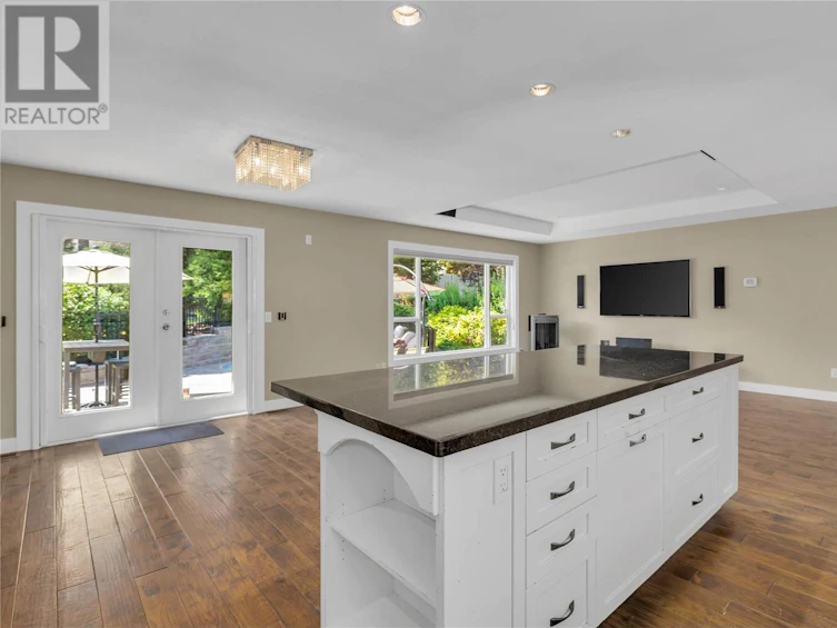 360 South Rio Drive, Kelowna, BC, V1V 2B1 - 23