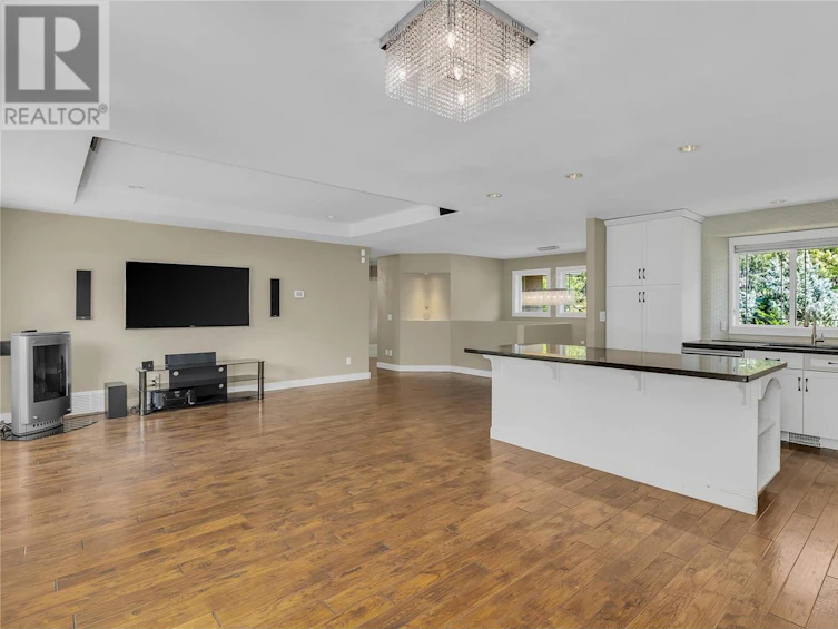 360 South Rio Drive, Kelowna, BC, V1V 2B1 - 25