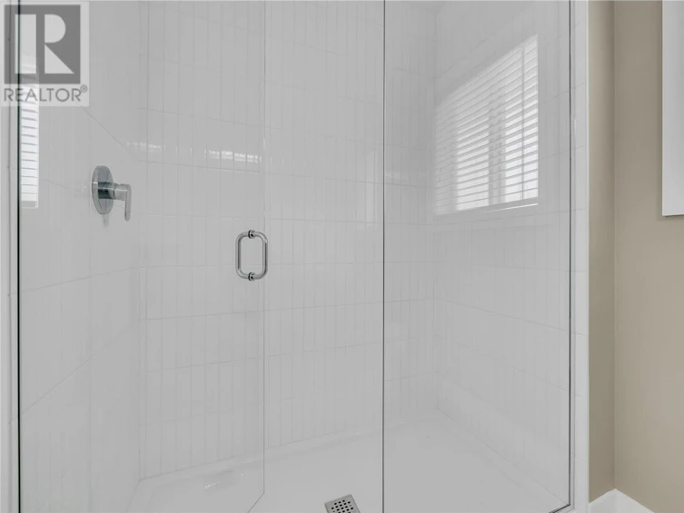 360 South Rio Drive, Kelowna, BC, V1V 2B1 - 38