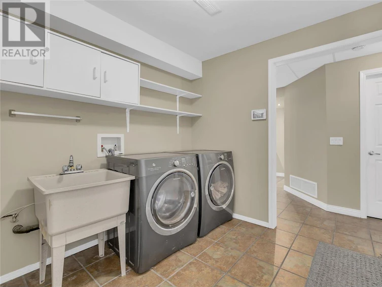 360 South Rio Drive, Kelowna, BC, V1V 2B1 - 54