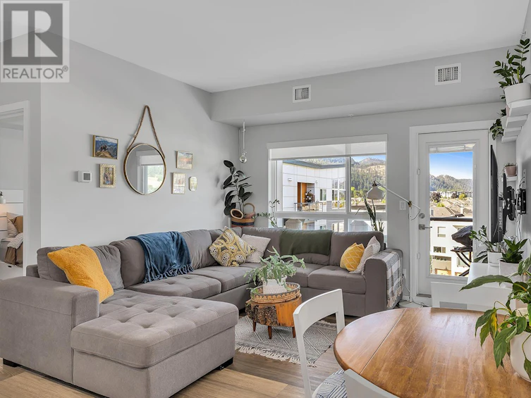 516-722 Valley Road, Kelowna, BC, V1V 0E2 - 3