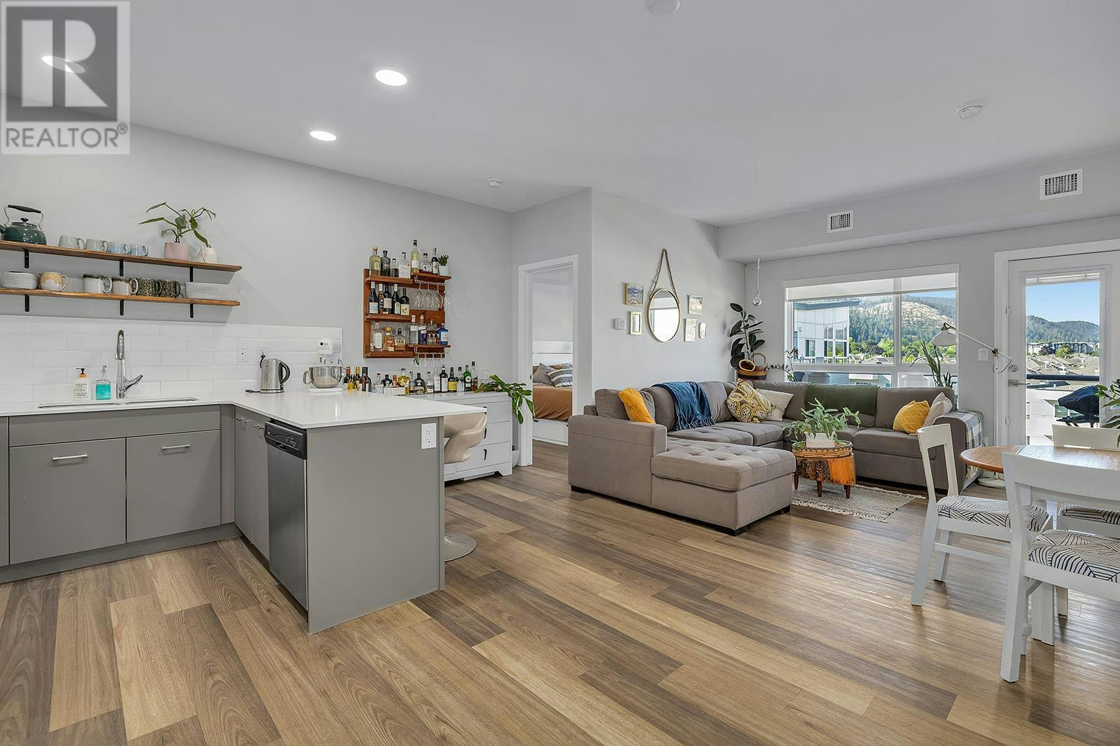 516-722 Valley Road, Kelowna, BC, V1V 0E2 - 6