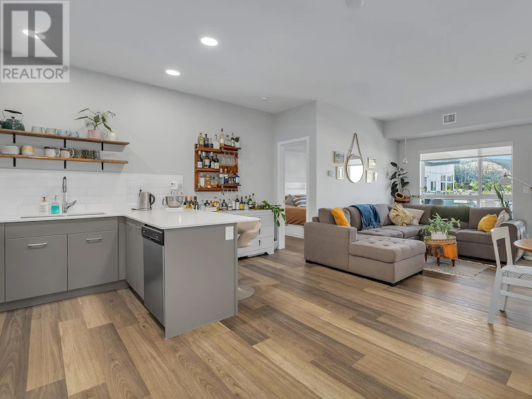 516-722 Valley Road, Kelowna, BC, V1V 0E2 - 6