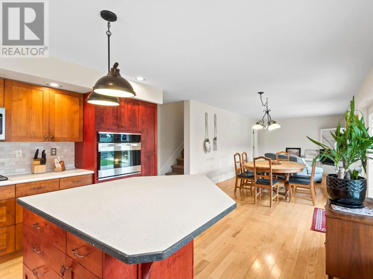 919 Dominion Street, Kamloops, BC, V2C 2Y3 - 12