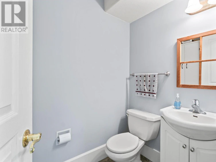919 Dominion Street, Kamloops, BC, V2C 2Y3 - 14