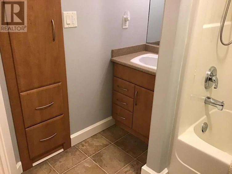 919 Dominion Street, Kamloops, BC, V2C 2Y3 - 33