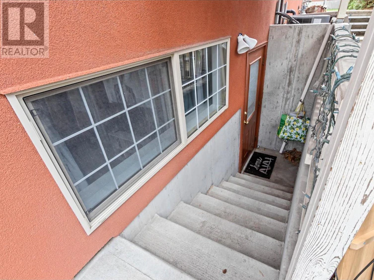 919 Dominion Street, Kamloops, BC, V2C 2Y3 - 45