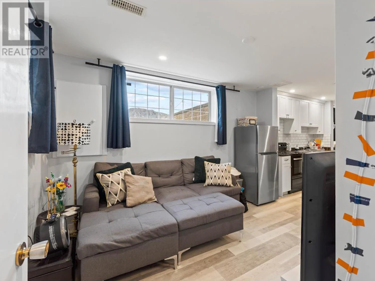 919 Dominion Street, Kamloops, BC, V2C 2Y3 - 47