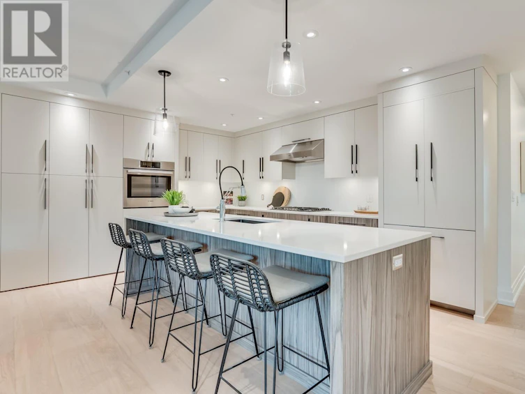 302-450 Groves Avenue, Kelowna, BC, V1Y 4Y5 - 3