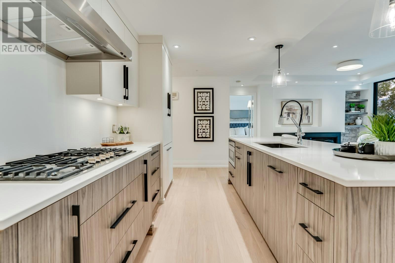 302-450 Groves Avenue, Kelowna, BC, V1Y 4Y5 - 8
