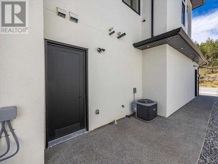 879 Loseth Drive, Kelowna, BC, V1P 0A8 - 51