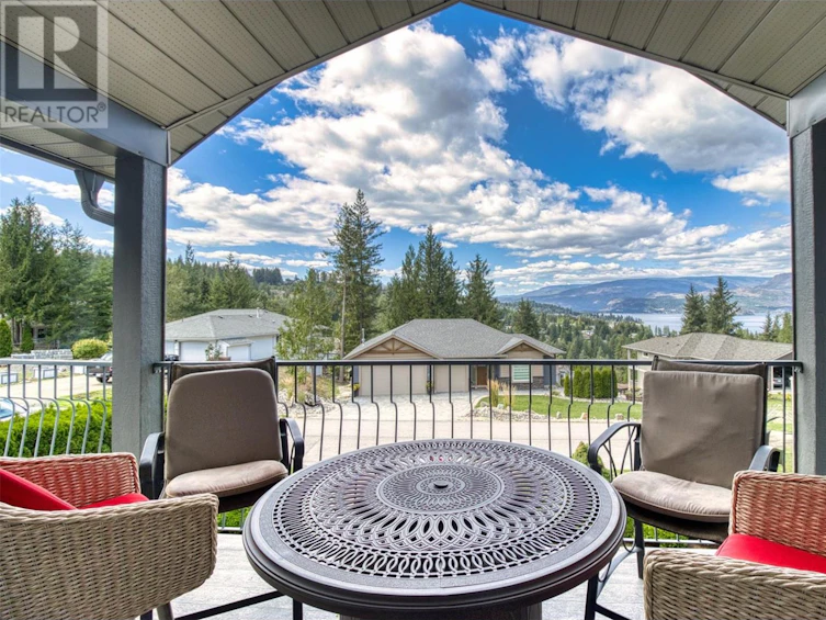 6-2592 Alpen Paradies Road, Blind Bay, BC, V0E 1H1