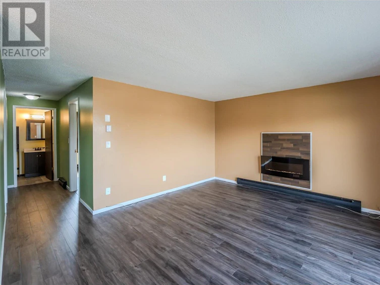 104-198 Roy Avenue, Penticton, BC, V2A 3M9 - 4
