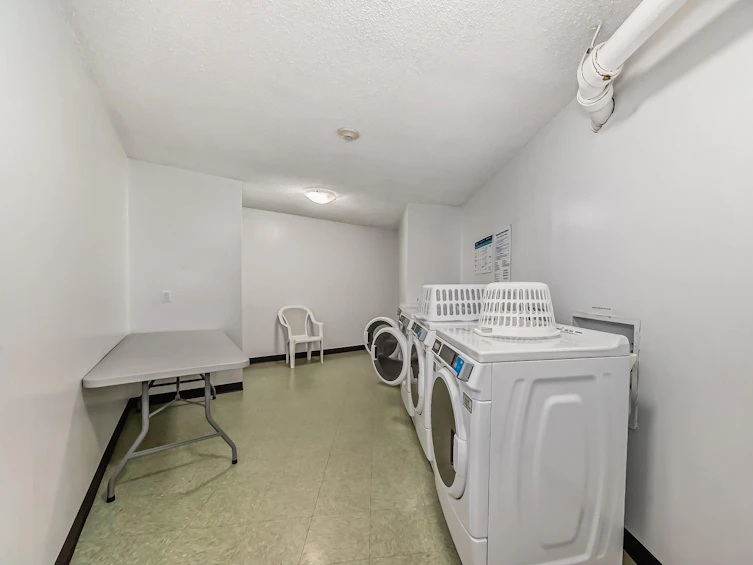 215-13910 Stony Plain Road NW, Edmonton, AB, T5N 3R2 - 41