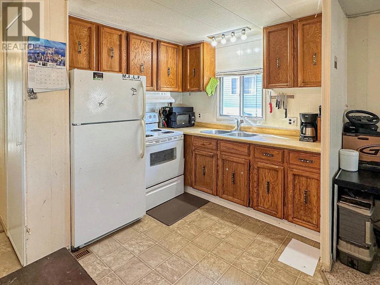 44-1175 Rose Hill Road, Kamloops, BC, V2E 1G9 - 3