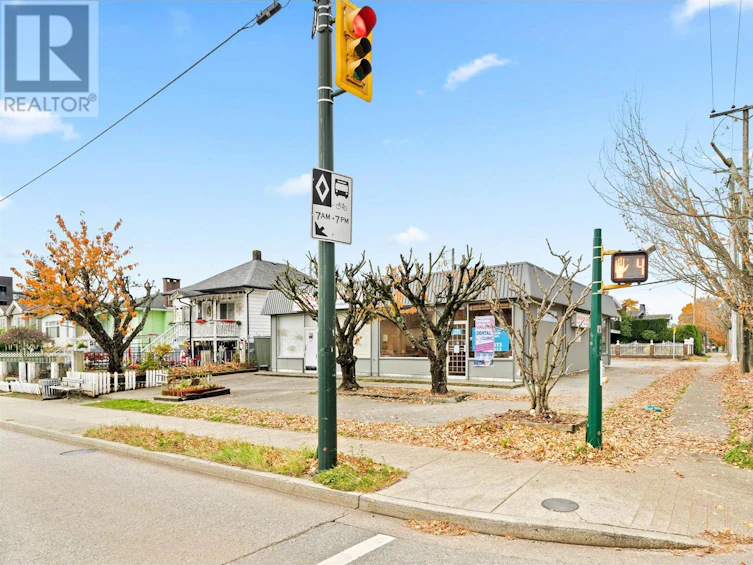 5301 Joyce Street, Vancouver, BC, V5R 4H3 - 19