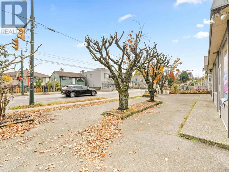 5301 Joyce Street, Vancouver, BC, V5R 4H3 - 26