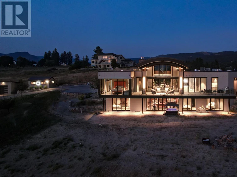4275 Todd Road, Kelowna, BC, V1W 4B8 - 4
