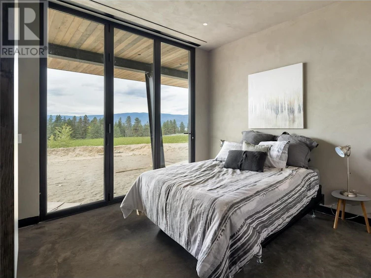 4275 Todd Road, Kelowna, BC, V1W 4B8 - 40
