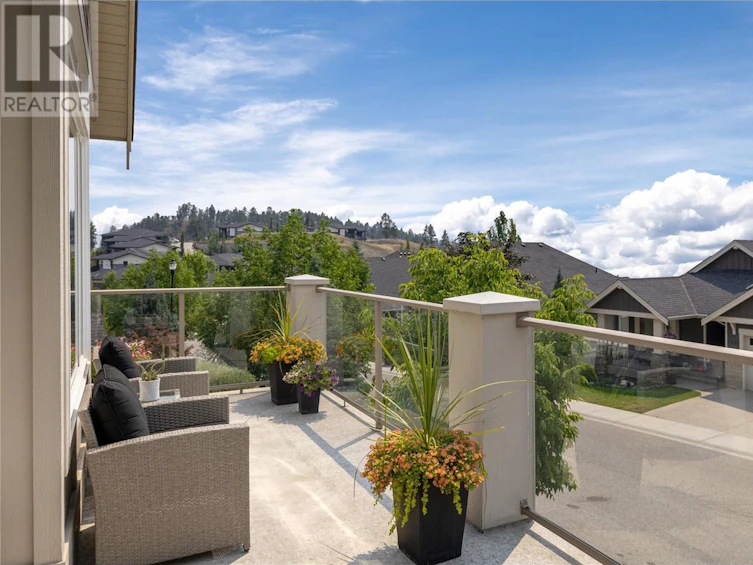 1402 Rocky Point Drive, Kelowna, BC, V1V 2Z9 - 12