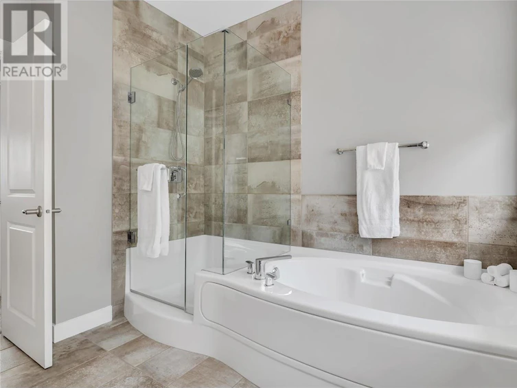 1402 Rocky Point Drive, Kelowna, BC, V1V 2Z9 - 17