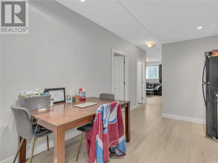 1402 Rocky Point Drive, Kelowna, BC, V1V 2Z9 - 33