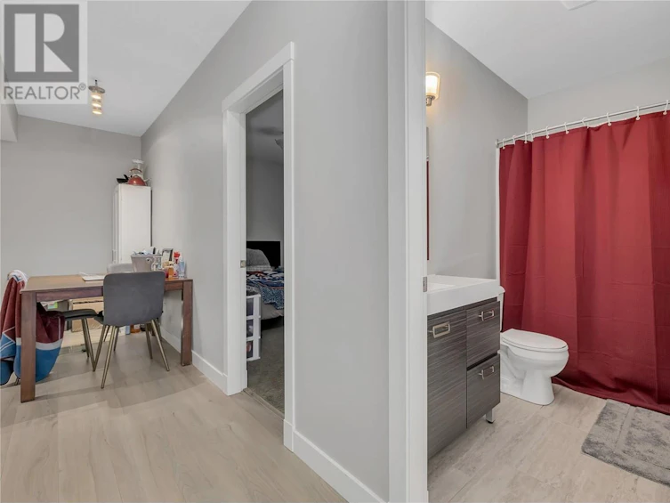 1402 Rocky Point Drive, Kelowna, BC, V1V 2Z9 - 35