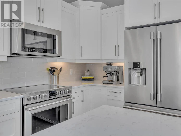 1402 Rocky Point Drive, Kelowna, BC, V1V 2Z9 - 5