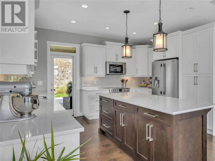 1402 Rocky Point Drive, Kelowna, BC, V1V 2Z9 - 6