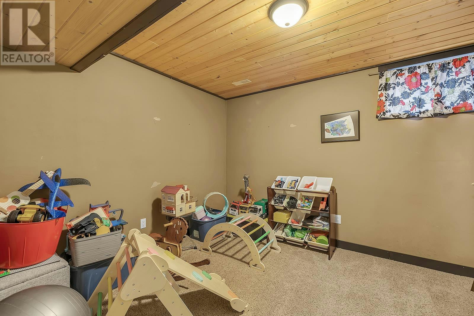 723 Cassiar Place, Kelowna, BC, V1V 1M6 - 35