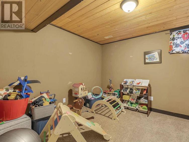 723 Cassiar Place, Kelowna, BC, V1V 1M6 - 35