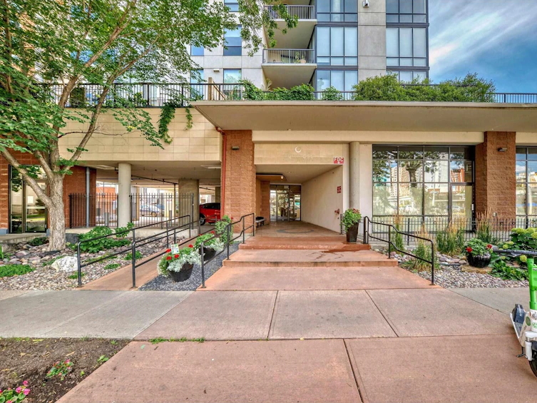 306-10028 119 Street NW, Edmonton, AB, T5K 1Y8 - 6