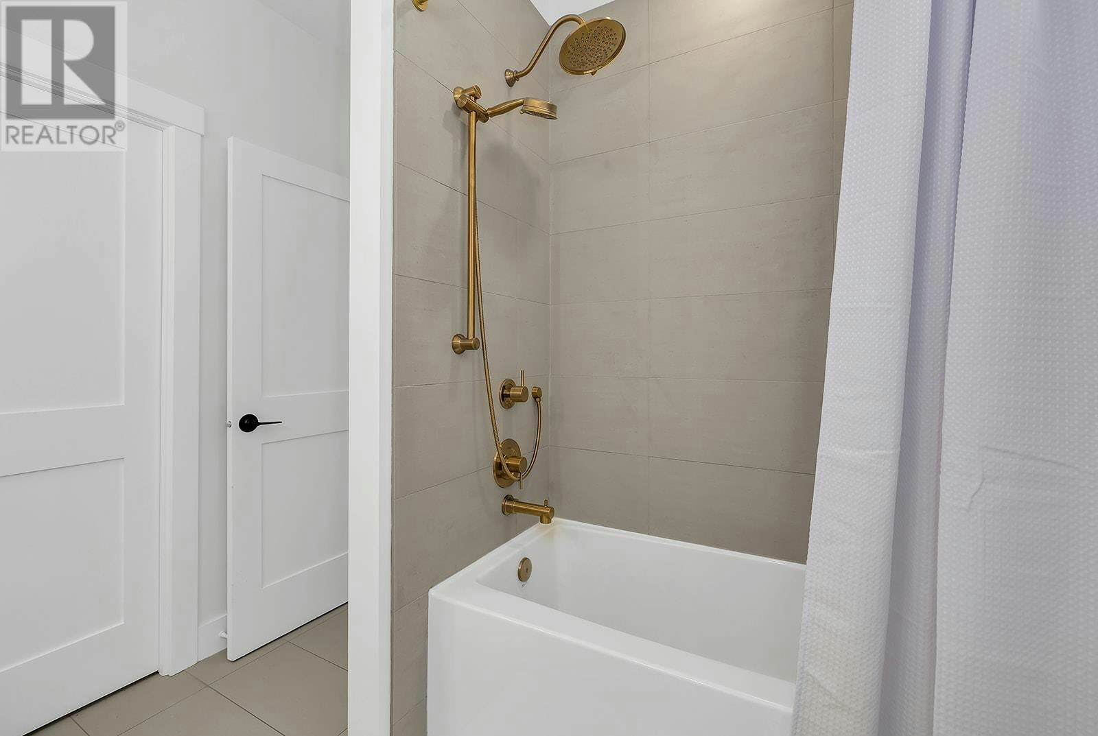 1890 Viewpoint Crescent, Westbank, BC, V1Z 4E1 - 31
