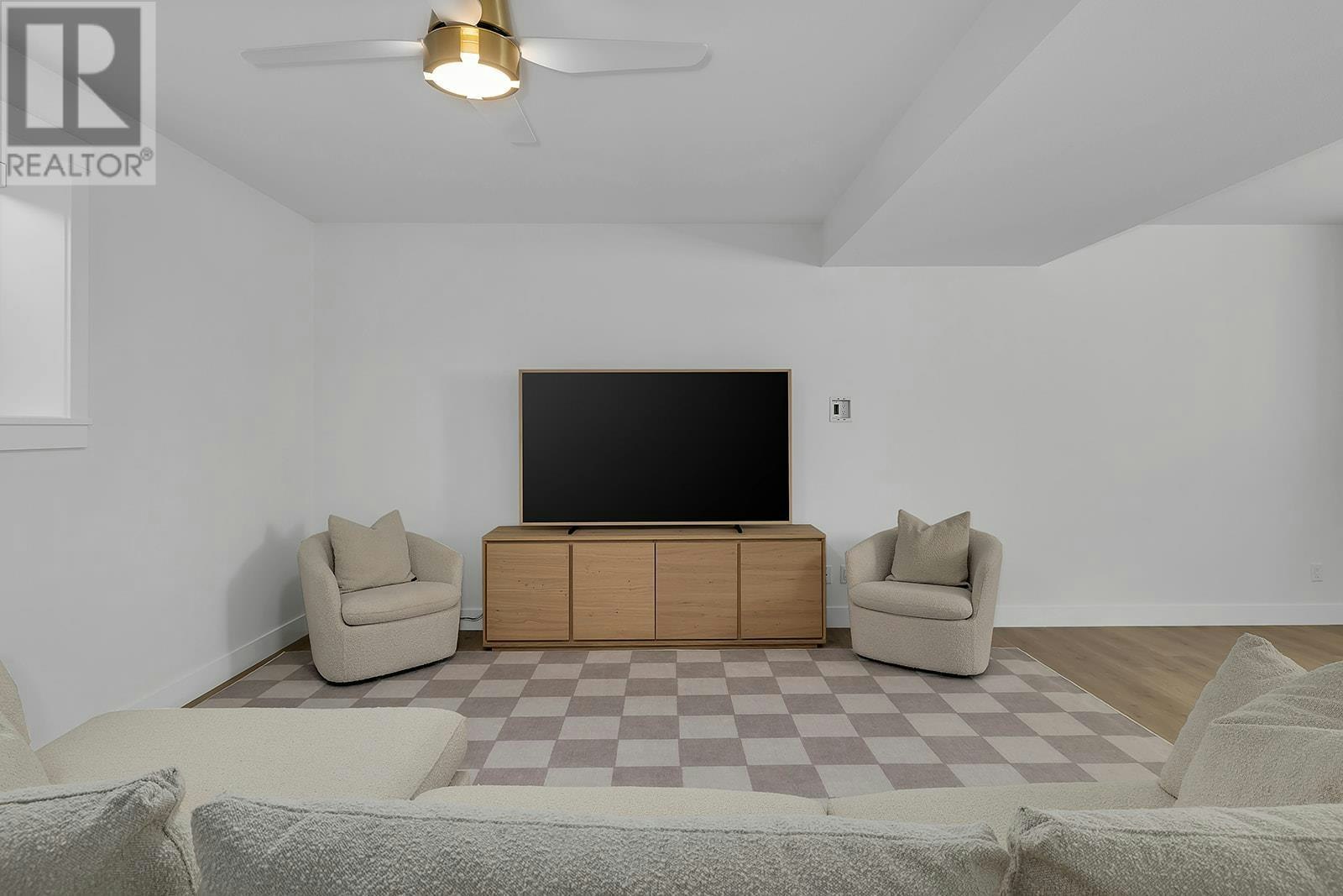 1890 Viewpoint Crescent, Westbank, BC, V1Z 4E1 - 38