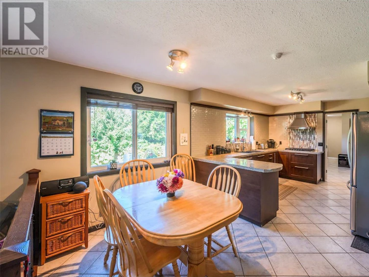 10112 Beavis Place, Summerland, BC, V0H 1Z2 - 13