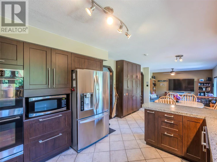 10112 Beavis Place, Summerland, BC, V0H 1Z2 - 21