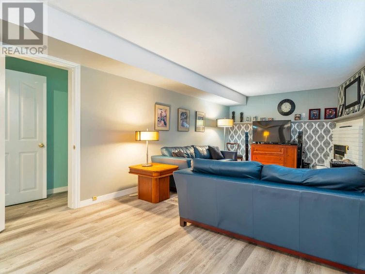 905 Crestwood Drive, Coquitlam, BC, V3J 5S4 - 25